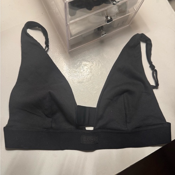 SKIMS Black Bralette - Picture 3 of 11